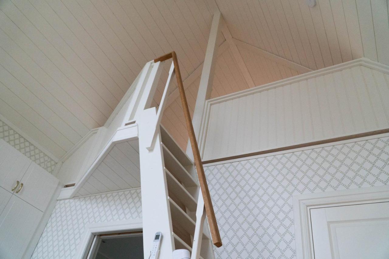 Anfasteroed Gardsvik - Badstugor Med Loft Ljungskile Εξωτερικό φωτογραφία